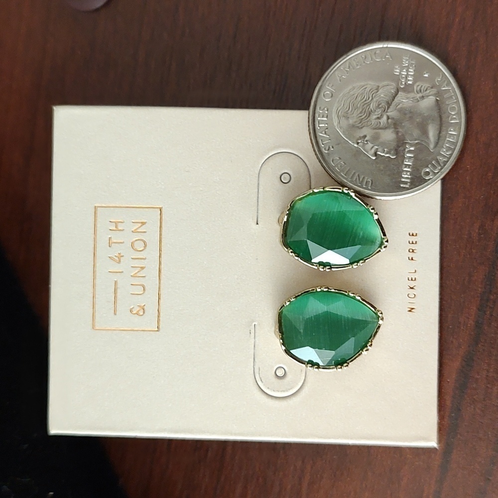 14TH and Union Asymmetrical Green Gem Post Earrings - Picture 2 of 4